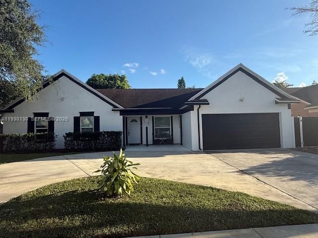 For Sale: $600,000 (3 beds, 2 baths, 1370 Square Feet)