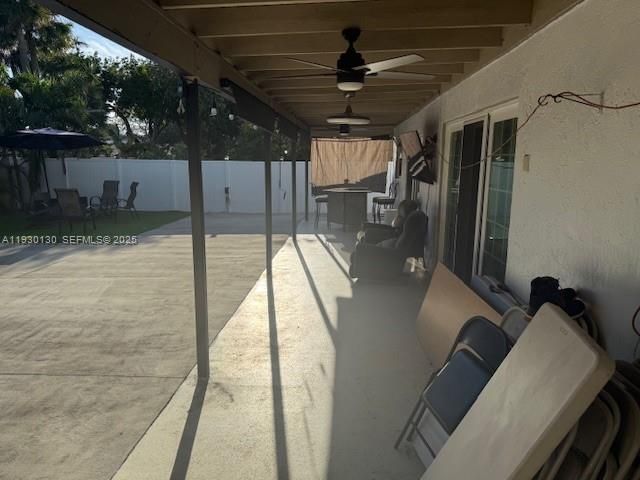 For Sale: $600,000 (3 beds, 2 baths, 1370 Square Feet)