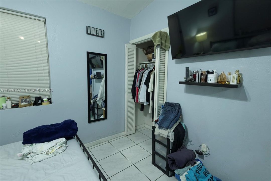 En Venta: $794,100 (5 camas, 2 baños, 1980 Pies cuadrados)