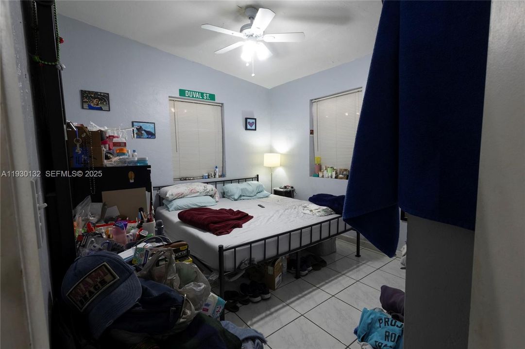 En Venta: $794,100 (5 camas, 2 baños, 1980 Pies cuadrados)