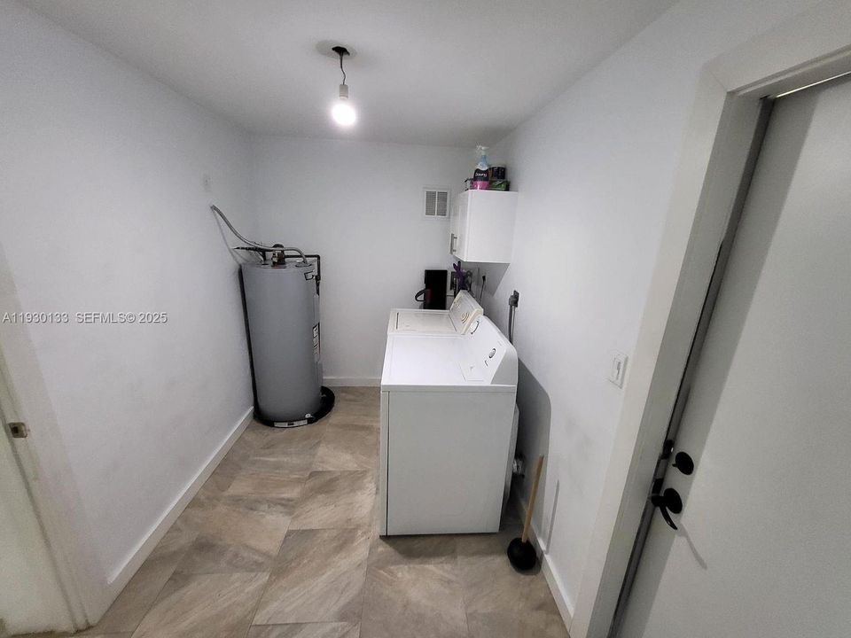 For Rent: $4,500 (3 beds, 2 baths, 1644 Square Feet)