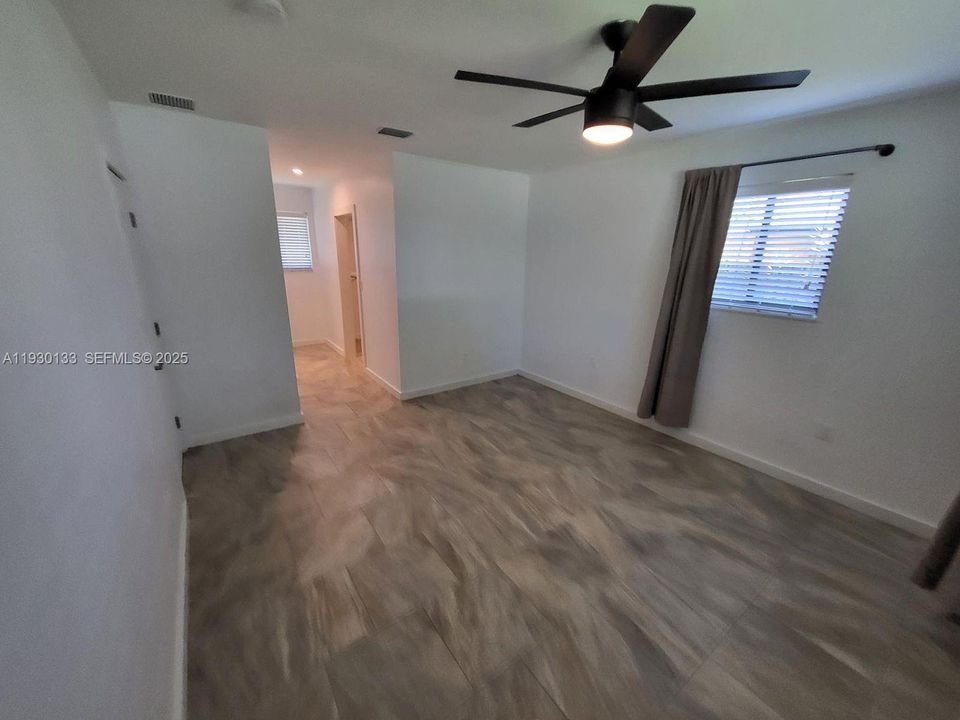 For Rent: $4,500 (3 beds, 2 baths, 1644 Square Feet)
