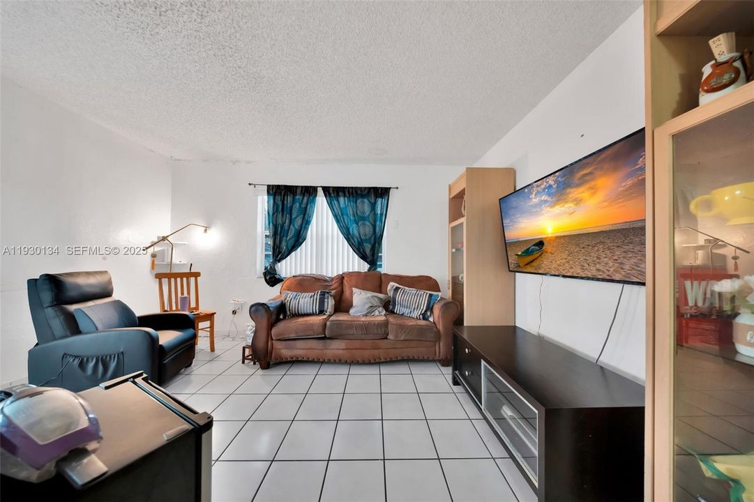 En Venta: $860,000 (0 camas, 0 baños, 1629 Pies cuadrados)