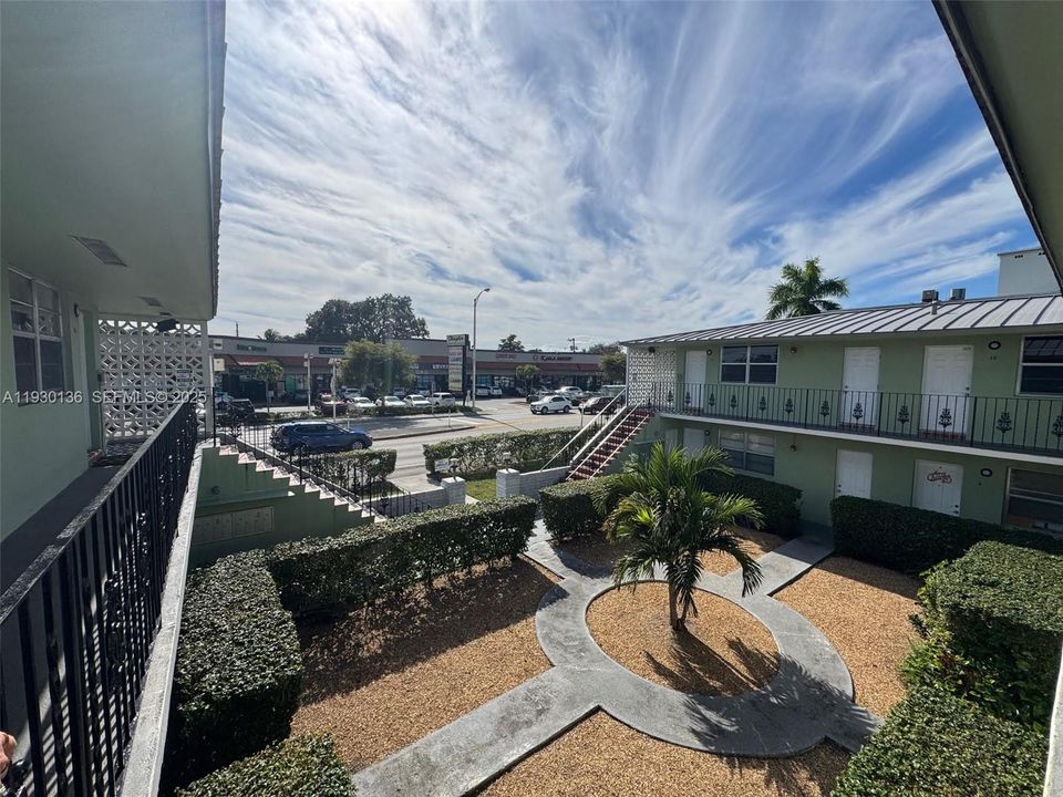 В аренду: $1,750 (1 спален, 1 ванн, 9797 Квадратных фут)