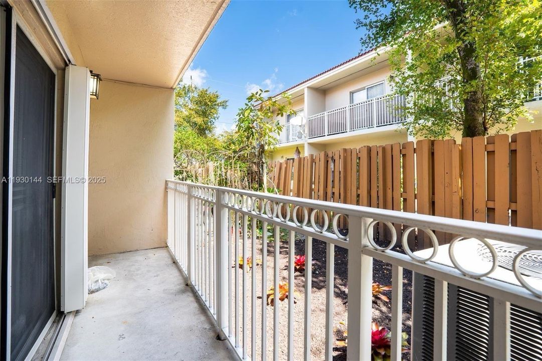 En Renta: $2,950 (3 camas, 2 baños, 1270 Pies cuadrados)