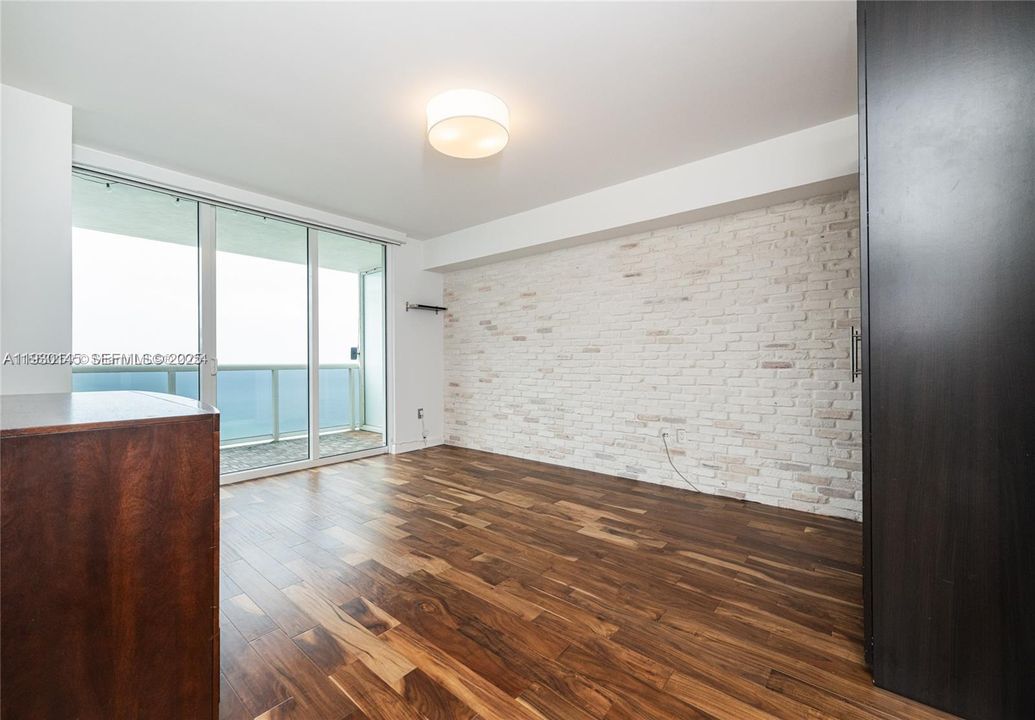 For Rent: $4,850 (2 beds, 2 baths, 1337 Square Feet)