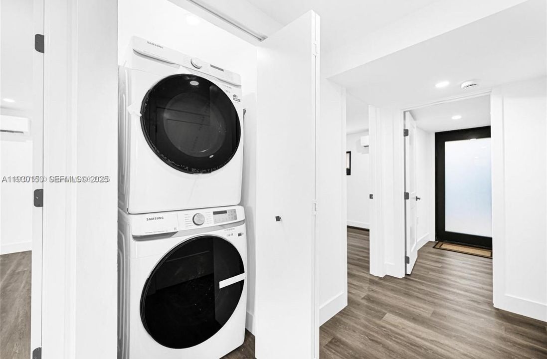 For Rent: $3,100 (3 beds, 2 baths, 1743 Square Feet)