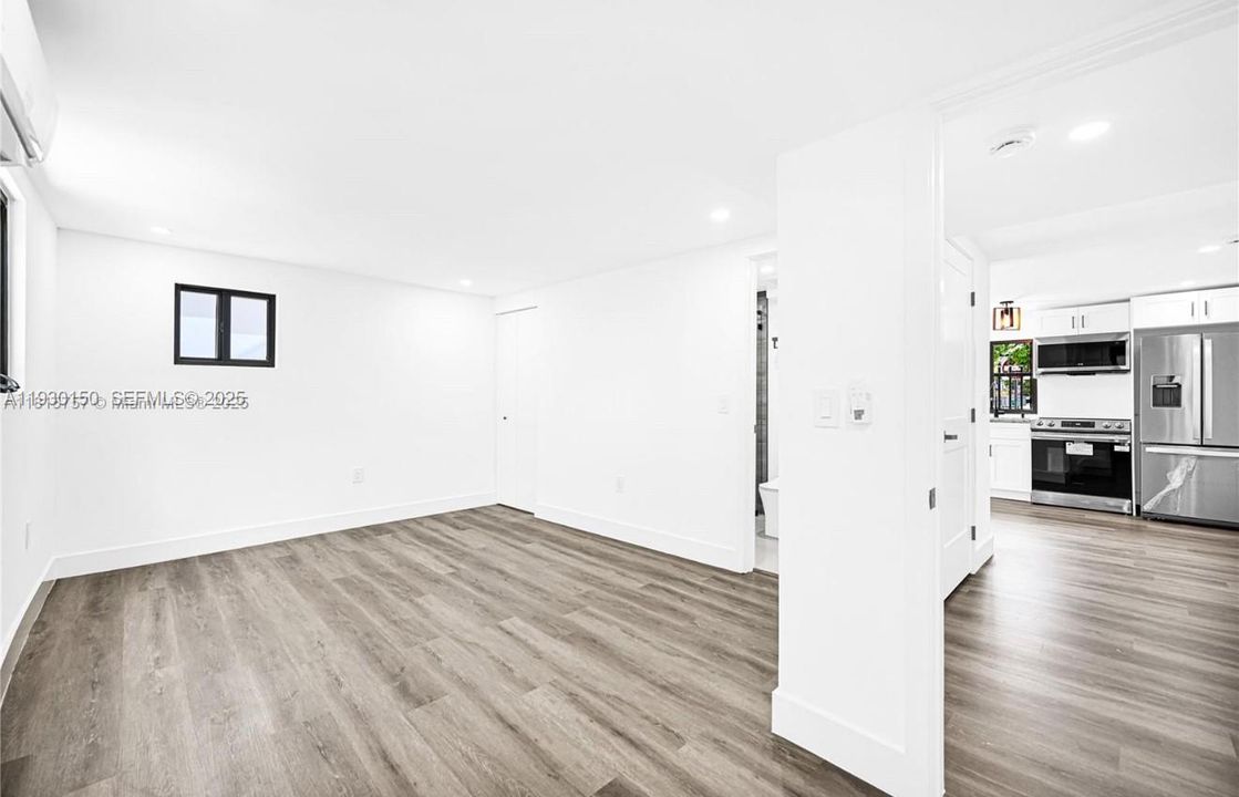 For Rent: $3,100 (3 beds, 2 baths, 1743 Square Feet)