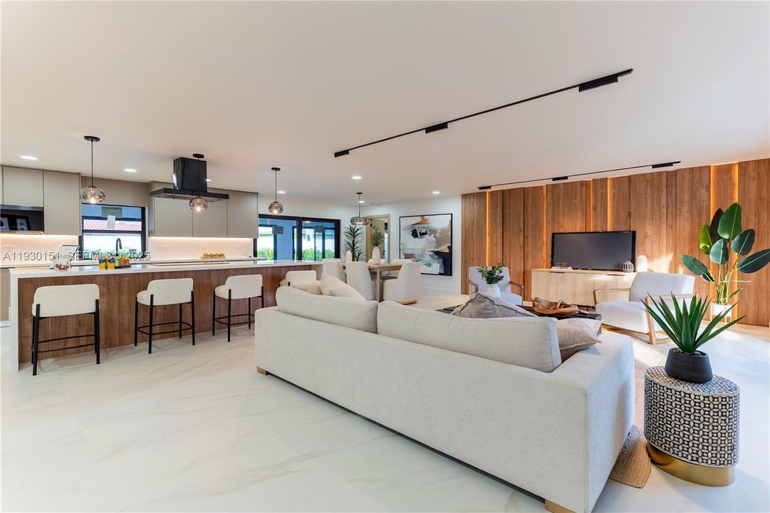 For Sale: $1,695,000 (3 beds, 3 baths, 2323 Square Feet)