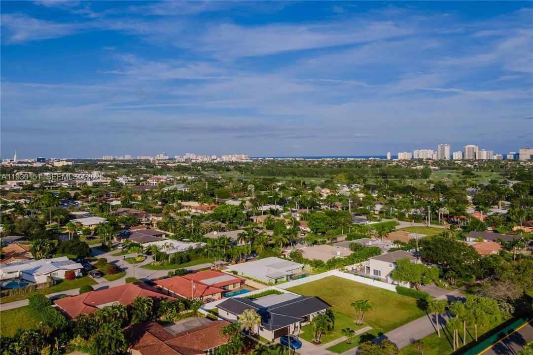 For Sale: $1,695,000 (3 beds, 3 baths, 2323 Square Feet)