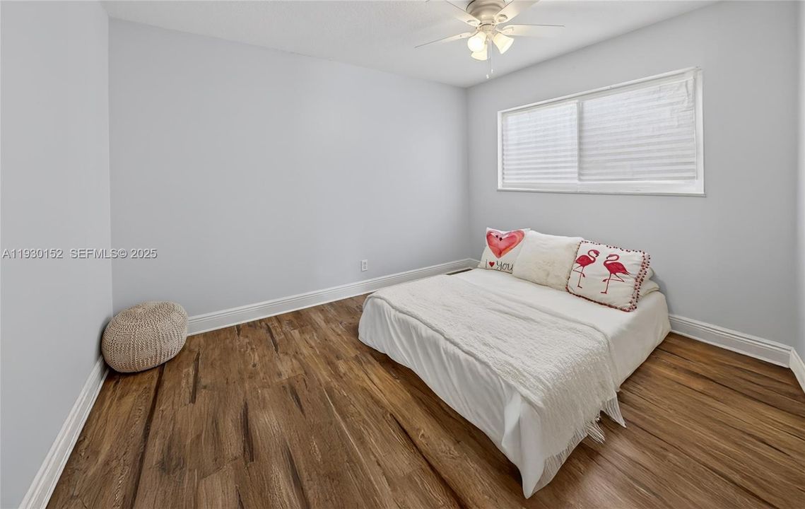 For Sale: $565,000 (3 beds, 2 baths, 1747 Square Feet)