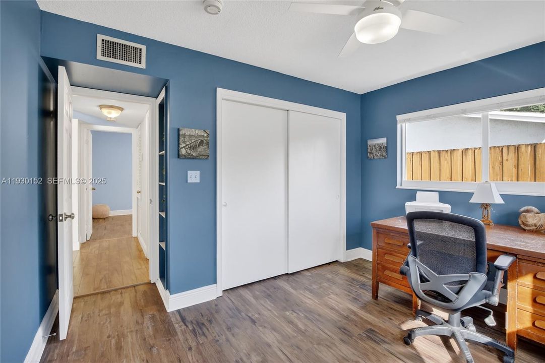 For Sale: $565,000 (3 beds, 2 baths, 1747 Square Feet)