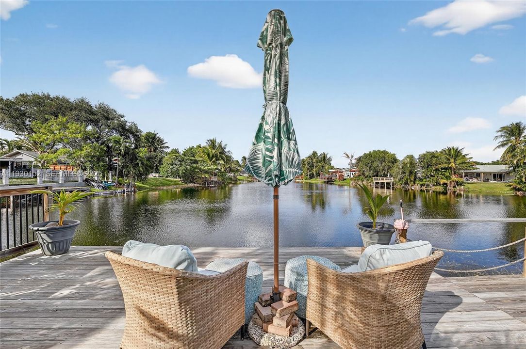 For Sale: $565,000 (3 beds, 2 baths, 1747 Square Feet)