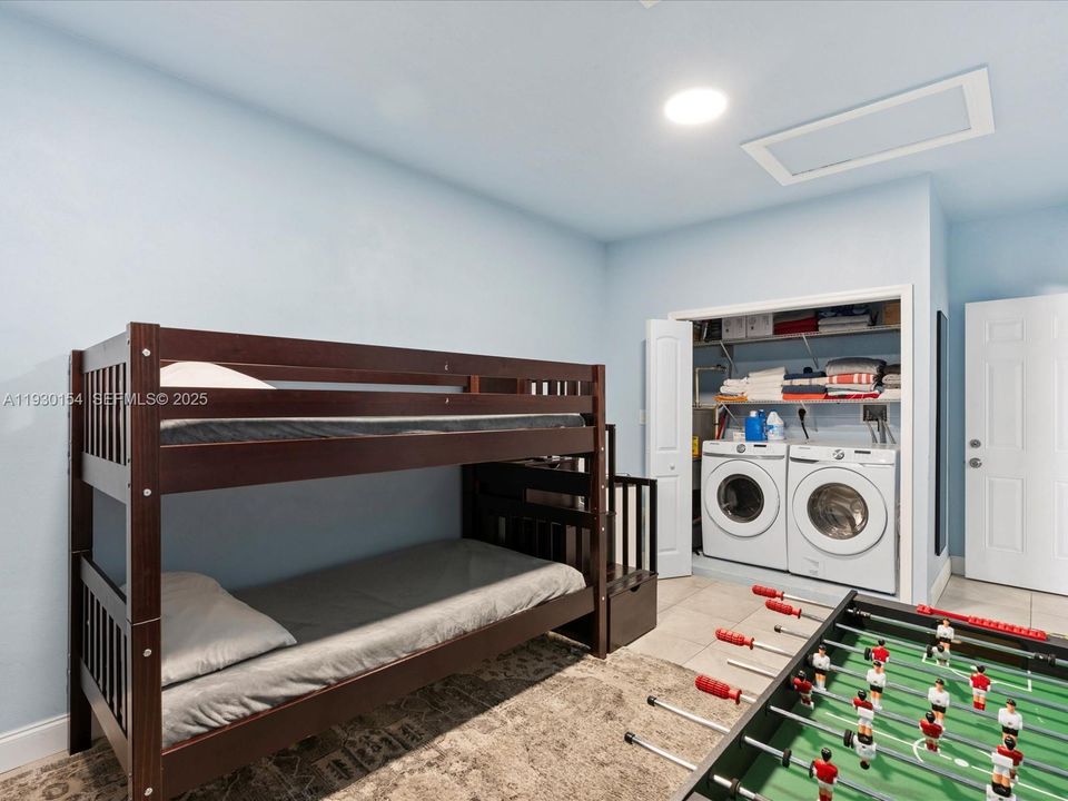 For Sale: $1,150,000 (0 beds, 0 baths, 2504 Square Feet)