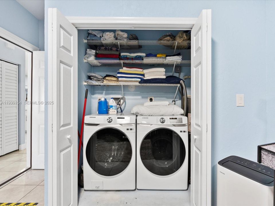 For Sale: $1,150,000 (0 beds, 0 baths, 2504 Square Feet)