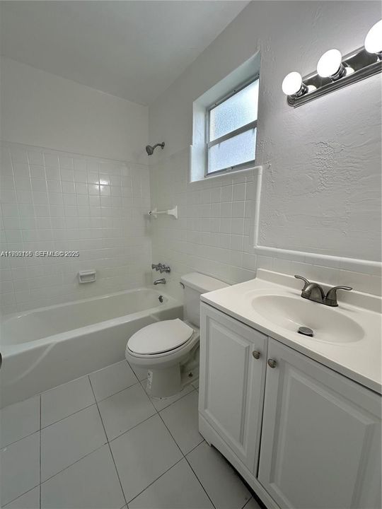 For Sale: $195,000 (1 beds, 1 baths, 540 Square Feet)
