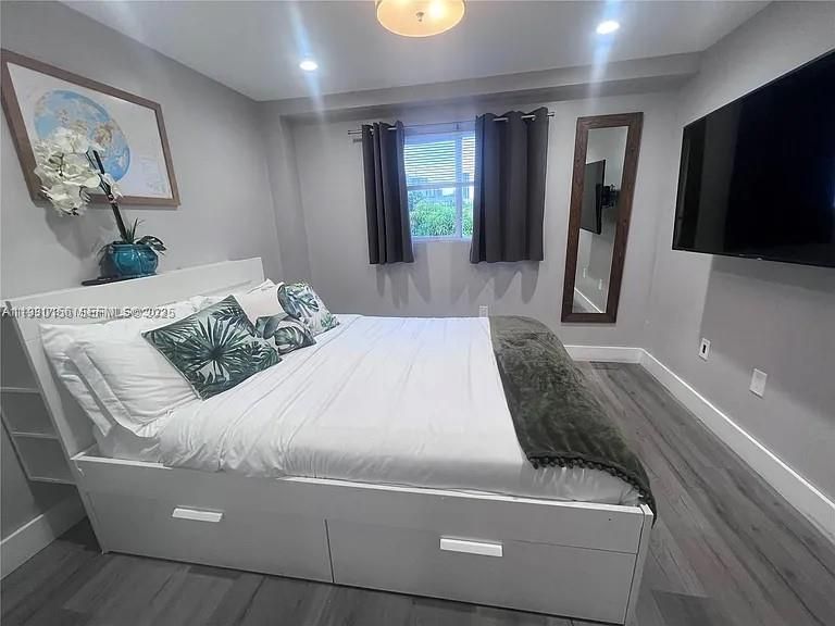 出租: $1,895 (1 贝兹, 1 浴室, 672 平方英尺)