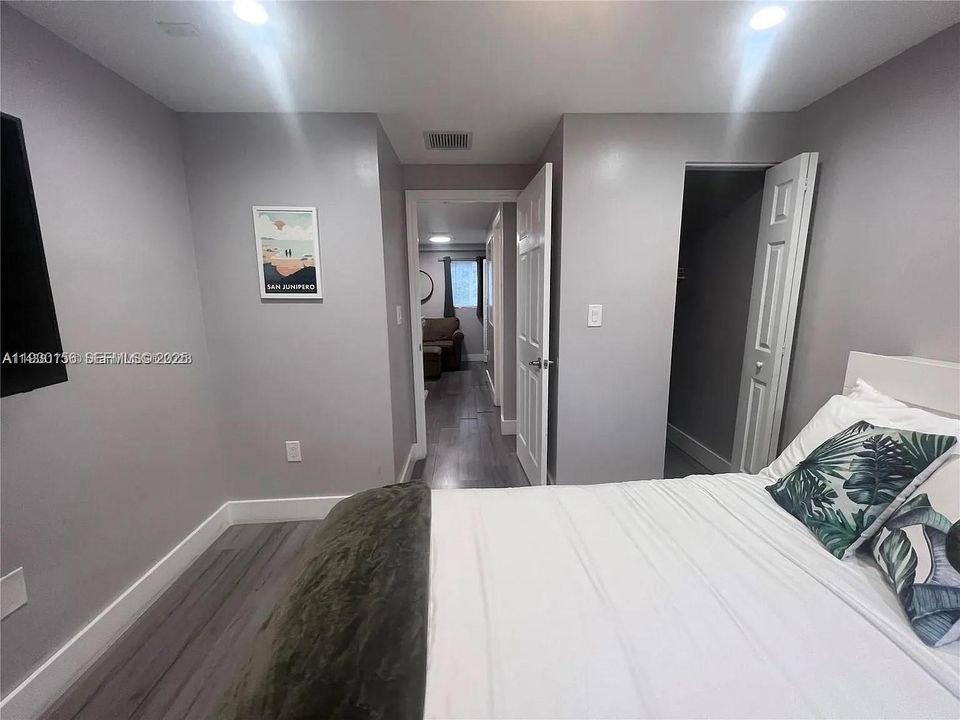 出租: $1,895 (1 贝兹, 1 浴室, 672 平方英尺)