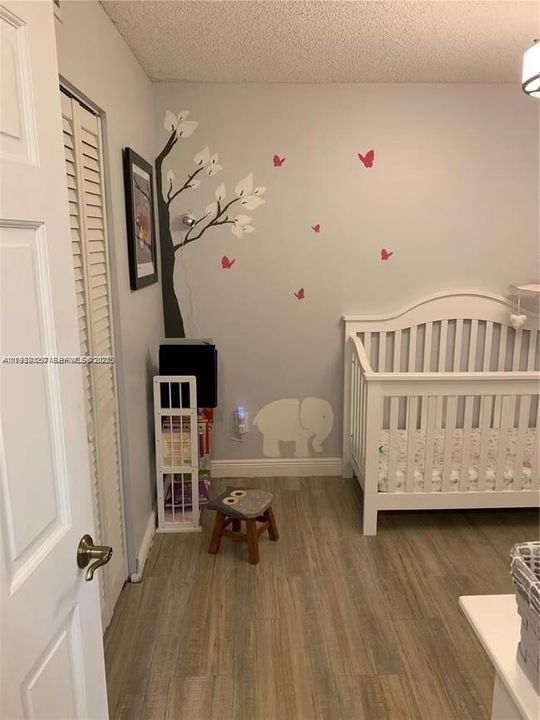 For Rent: $2,200 (2 beds, 1 baths, 804 Square Feet)