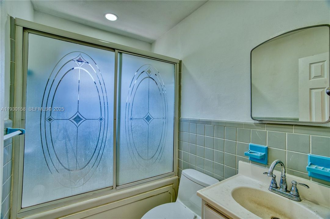 For Sale: $475,000 (3 beds, 2 baths, 1176 Square Feet)