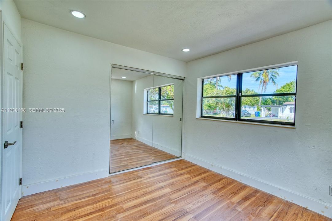 For Sale: $475,000 (3 beds, 2 baths, 1176 Square Feet)