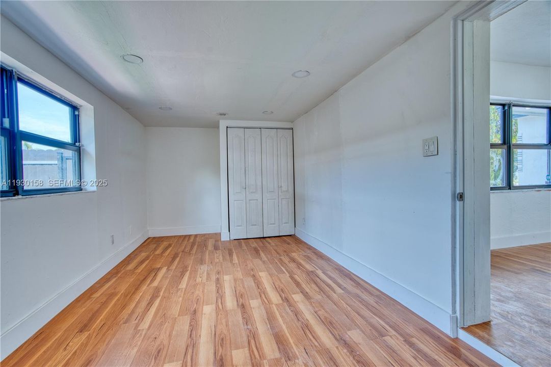 For Sale: $475,000 (3 beds, 2 baths, 1176 Square Feet)