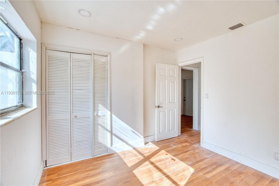 For Sale: $475,000 (3 beds, 2 baths, 1176 Square Feet)