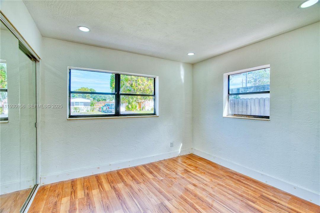 For Sale: $475,000 (3 beds, 2 baths, 1176 Square Feet)