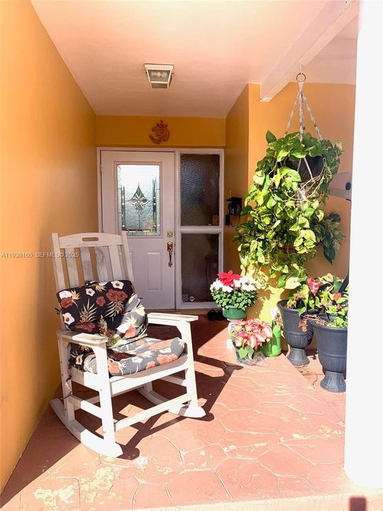 For Sale: $625,000 (4 beds, 2 baths, 1923 Square Feet)