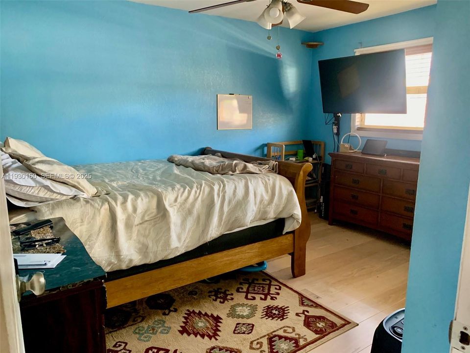 For Sale: $625,000 (4 beds, 2 baths, 1923 Square Feet)