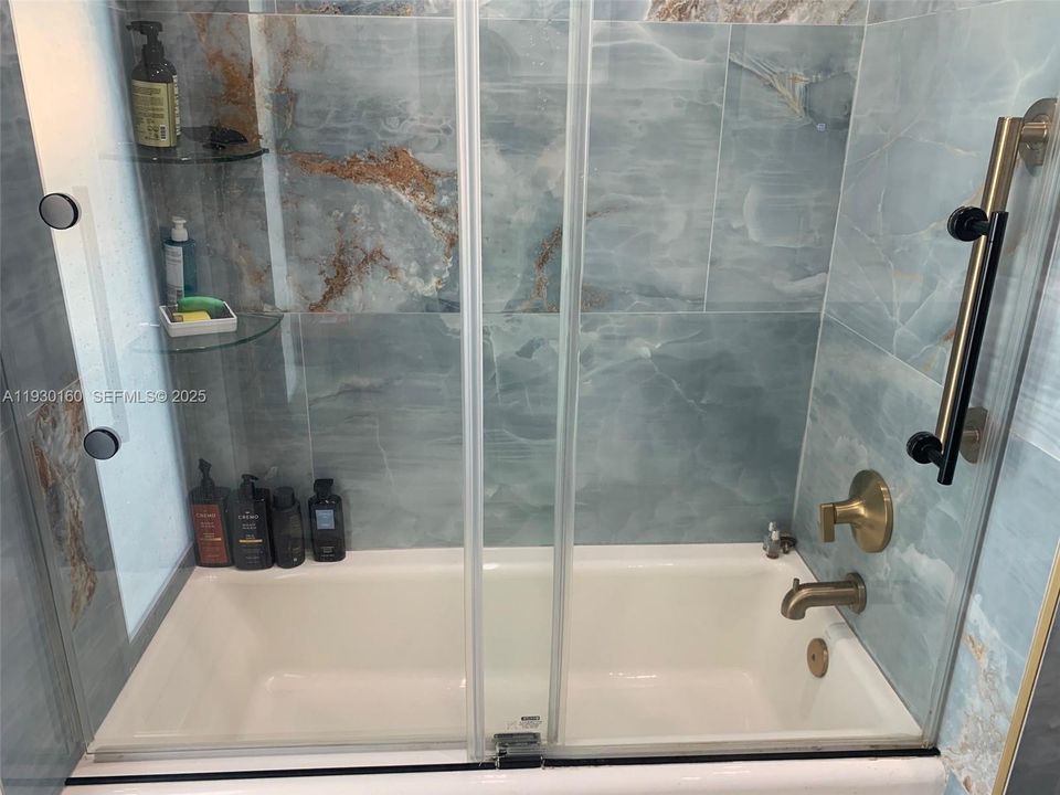 For Sale: $625,000 (4 beds, 2 baths, 1923 Square Feet)