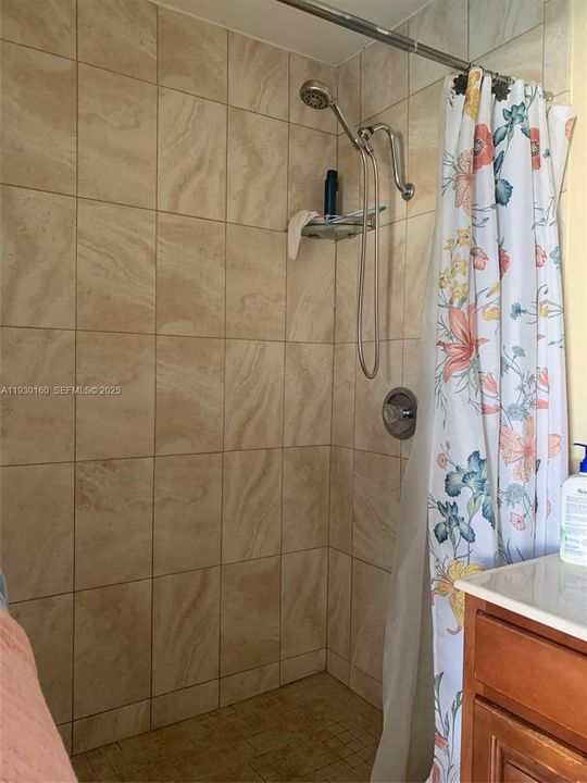 For Sale: $625,000 (4 beds, 2 baths, 1923 Square Feet)