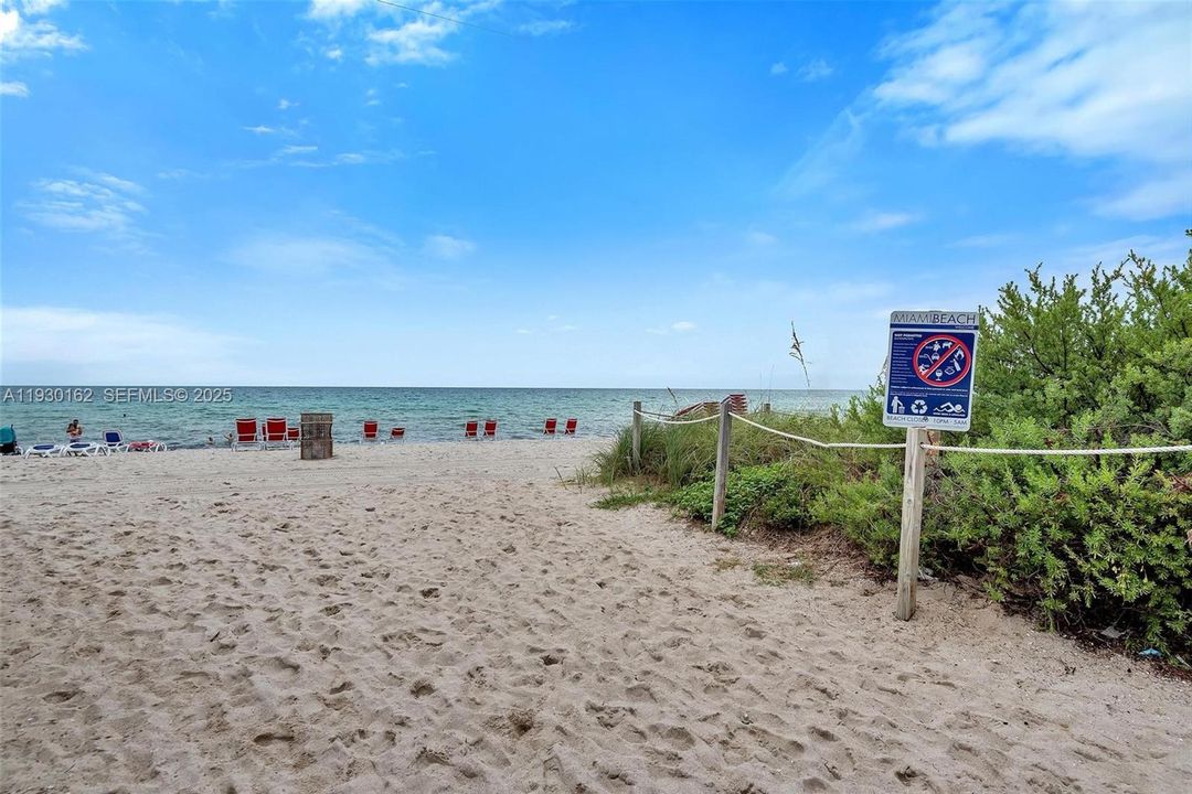 出租: $3,875 (1 贝兹, 1 浴室, 881 平方英尺)