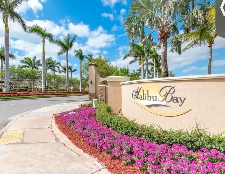 For Rent: $2,200 (3 beds, 3 baths, 1234 Square Feet)