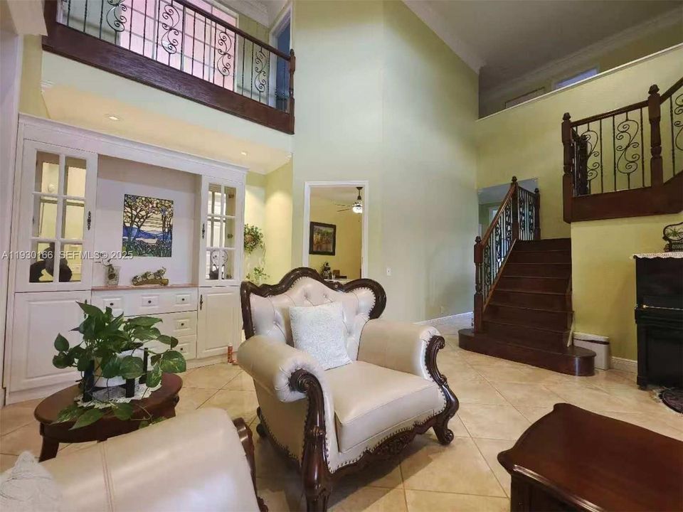 For Sale: $1,688,000 (6 beds, 4 baths, 4457 Square Feet)