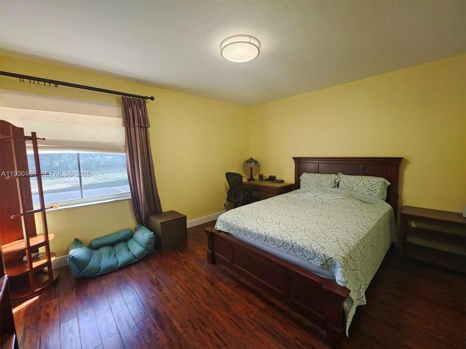 For Sale: $1,688,000 (6 beds, 4 baths, 4457 Square Feet)