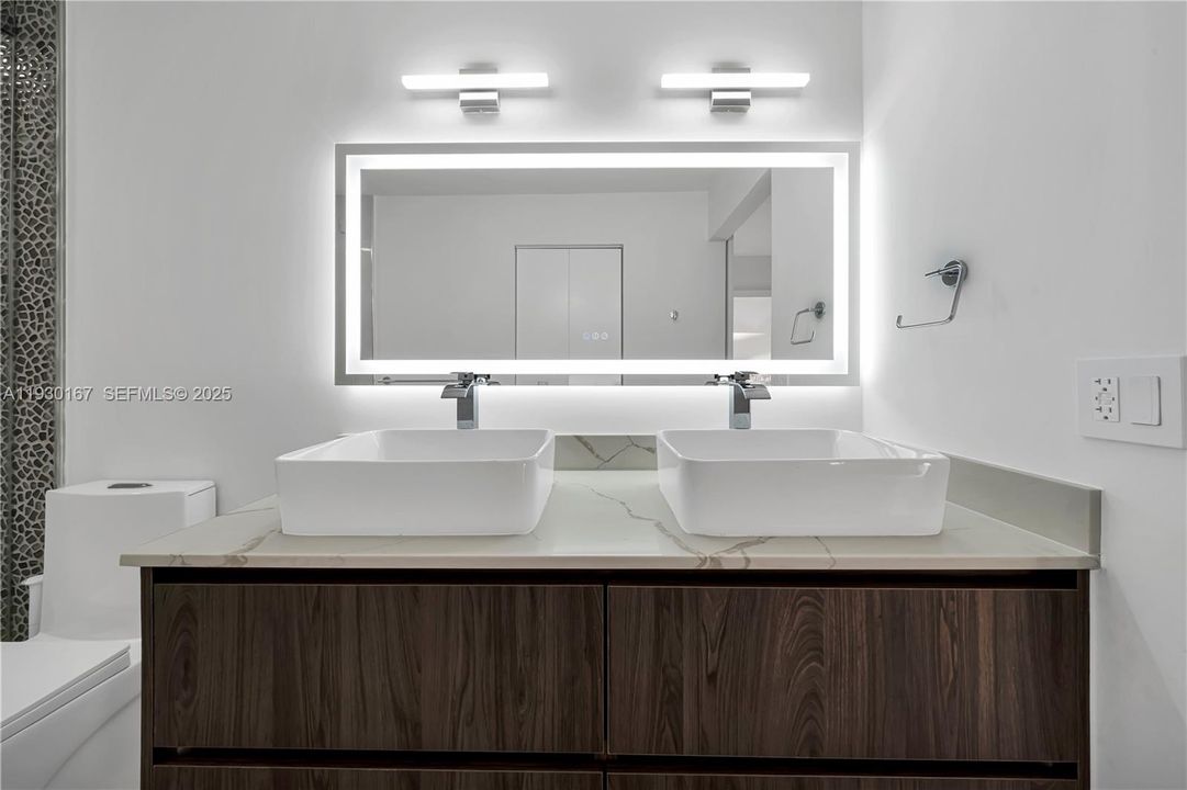 For Rent: $3,900 (3 beds, 2 baths, 1510 Square Feet)