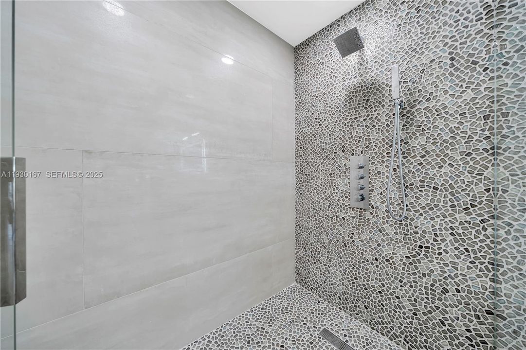 For Rent: $3,900 (3 beds, 2 baths, 1510 Square Feet)