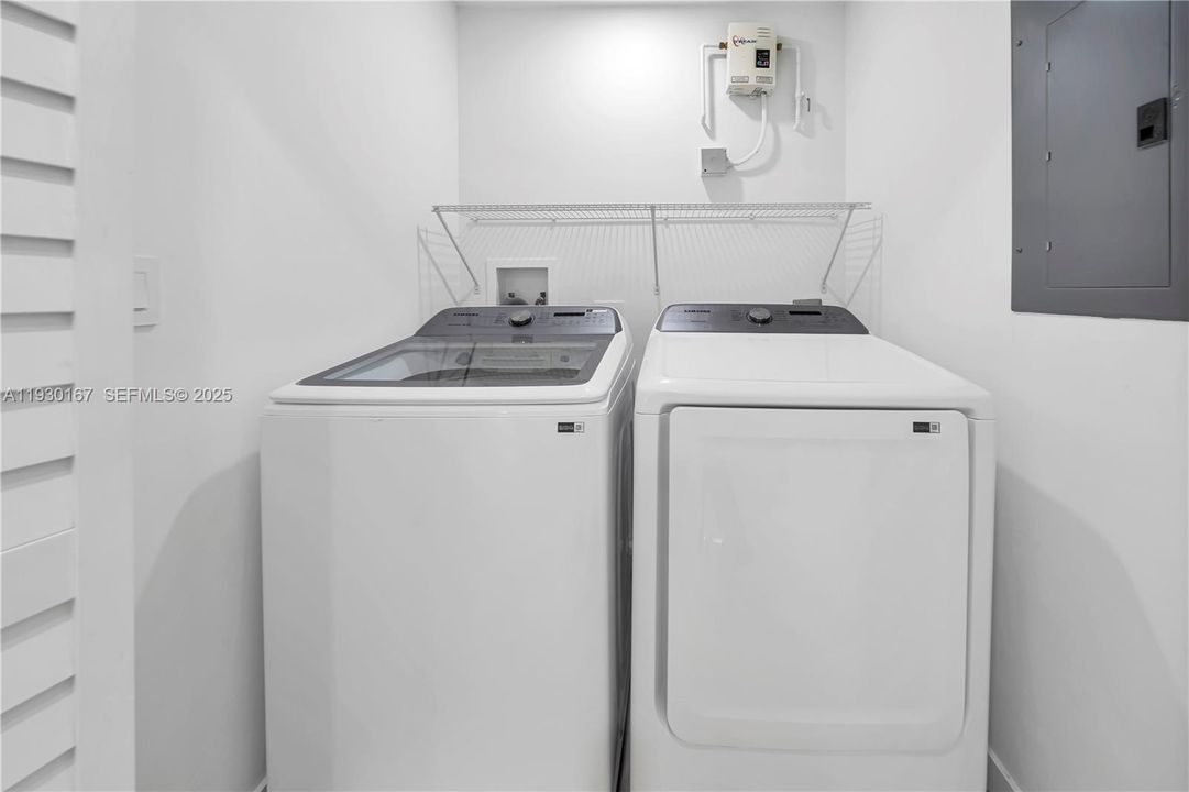 For Rent: $3,900 (3 beds, 2 baths, 1510 Square Feet)