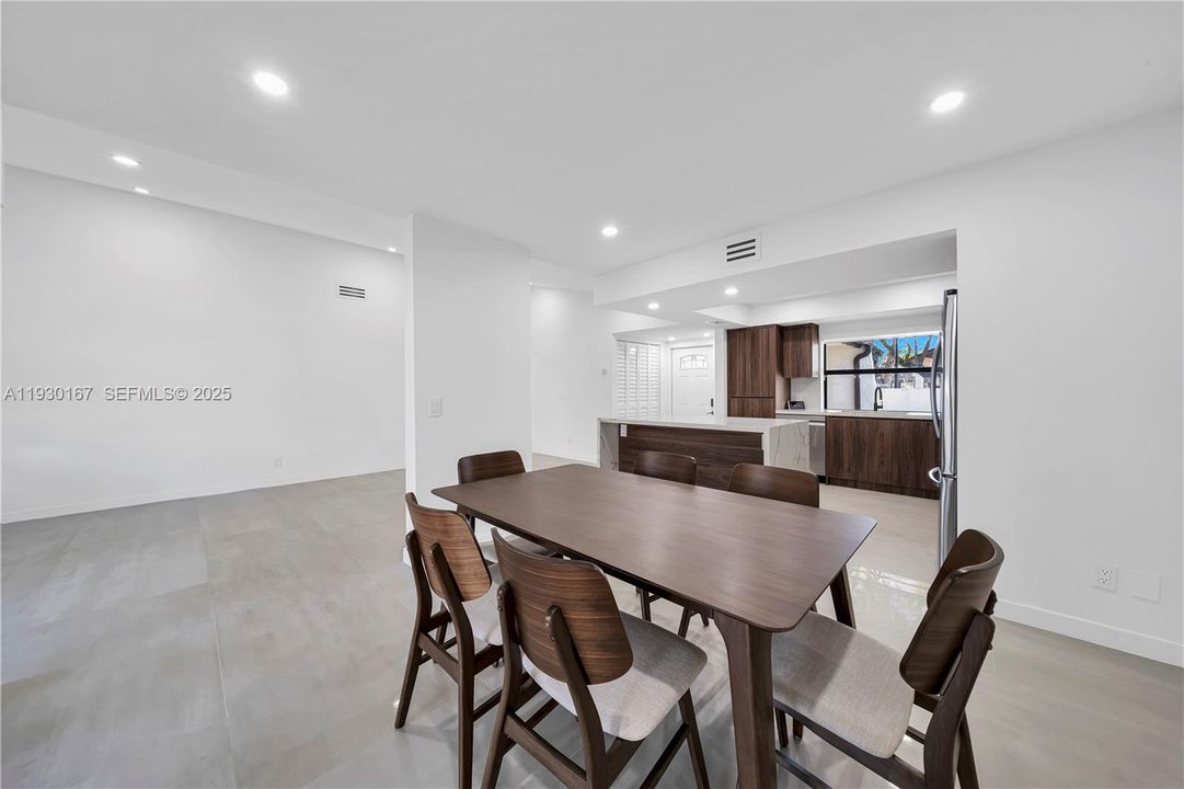 For Rent: $3,900 (3 beds, 2 baths, 1510 Square Feet)