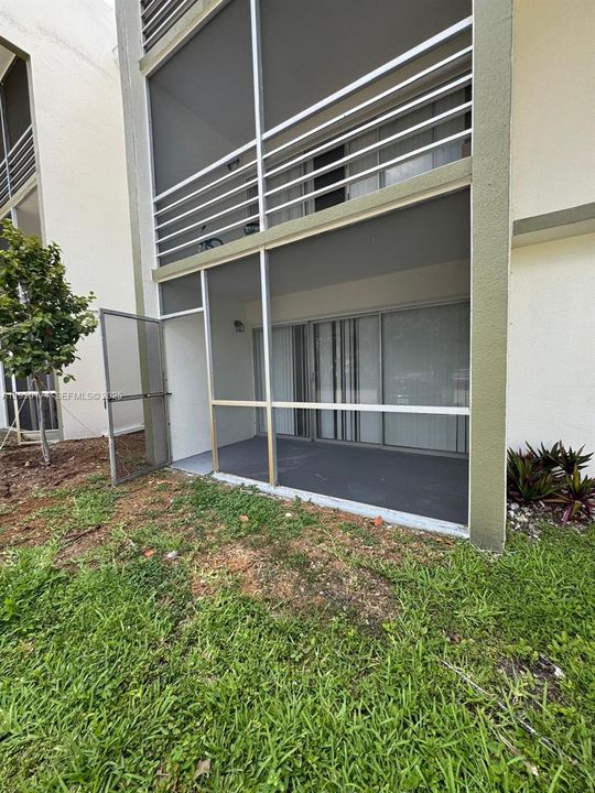 В аренду: $1,950 (2 спален, 2 ванн, 944 Квадратных фут)