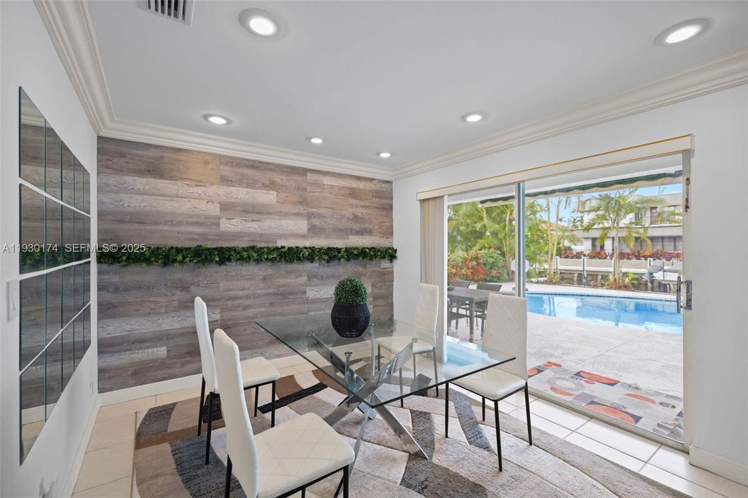 For Sale: $1,745,000 (3 beds, 3 baths, 1998 Square Feet)