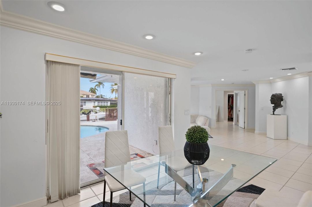 For Sale: $1,745,000 (3 beds, 3 baths, 1998 Square Feet)