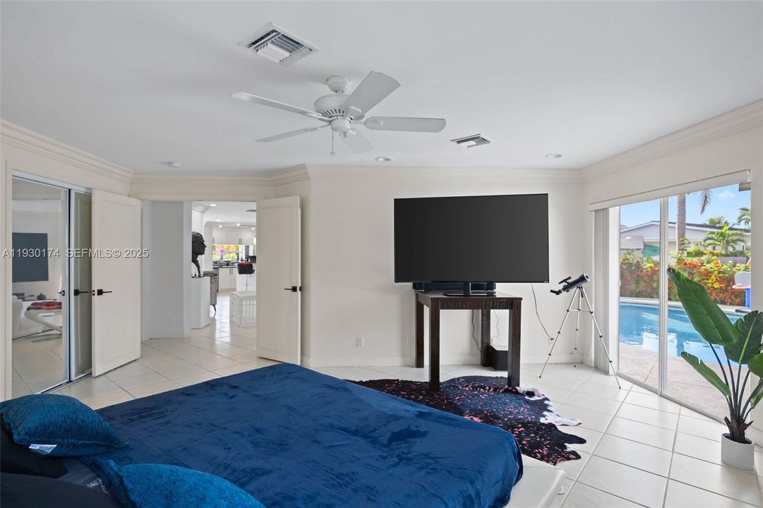 For Sale: $1,745,000 (3 beds, 3 baths, 1998 Square Feet)