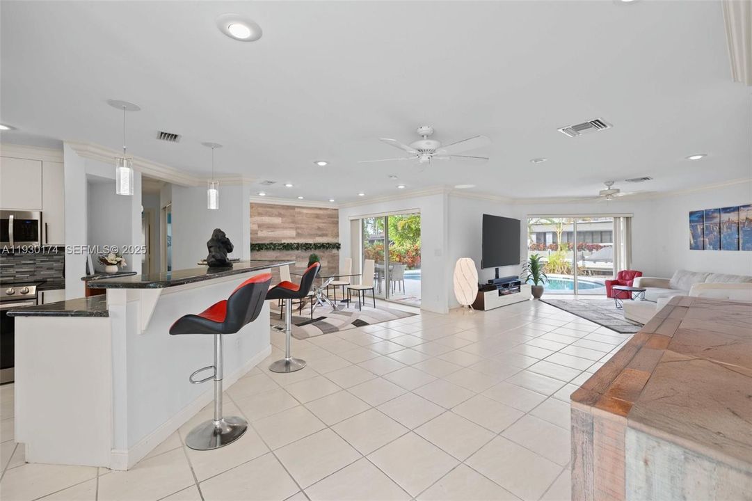 For Sale: $1,745,000 (3 beds, 3 baths, 1998 Square Feet)