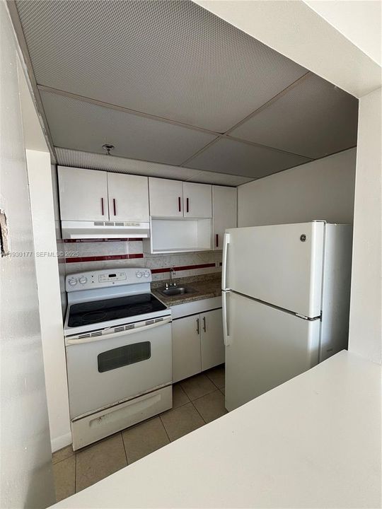 В аренду: $1,950 (1 спален, 1 ванн, 600 Квадратных фут)