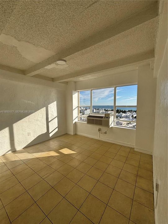 В аренду: $1,950 (1 спален, 1 ванн, 600 Квадратных фут)