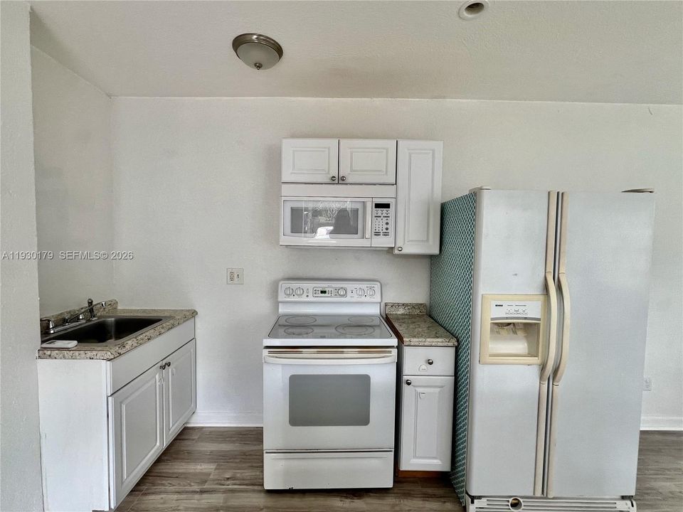 В аренду: $1,250 (0 спален, 1 ванн, 3211 Квадратных фут)