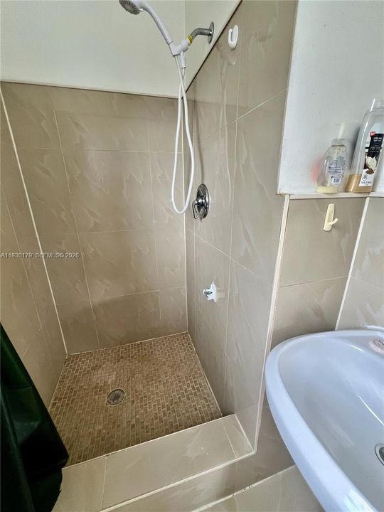 В аренду: $1,250 (0 спален, 1 ванн, 3211 Квадратных фут)