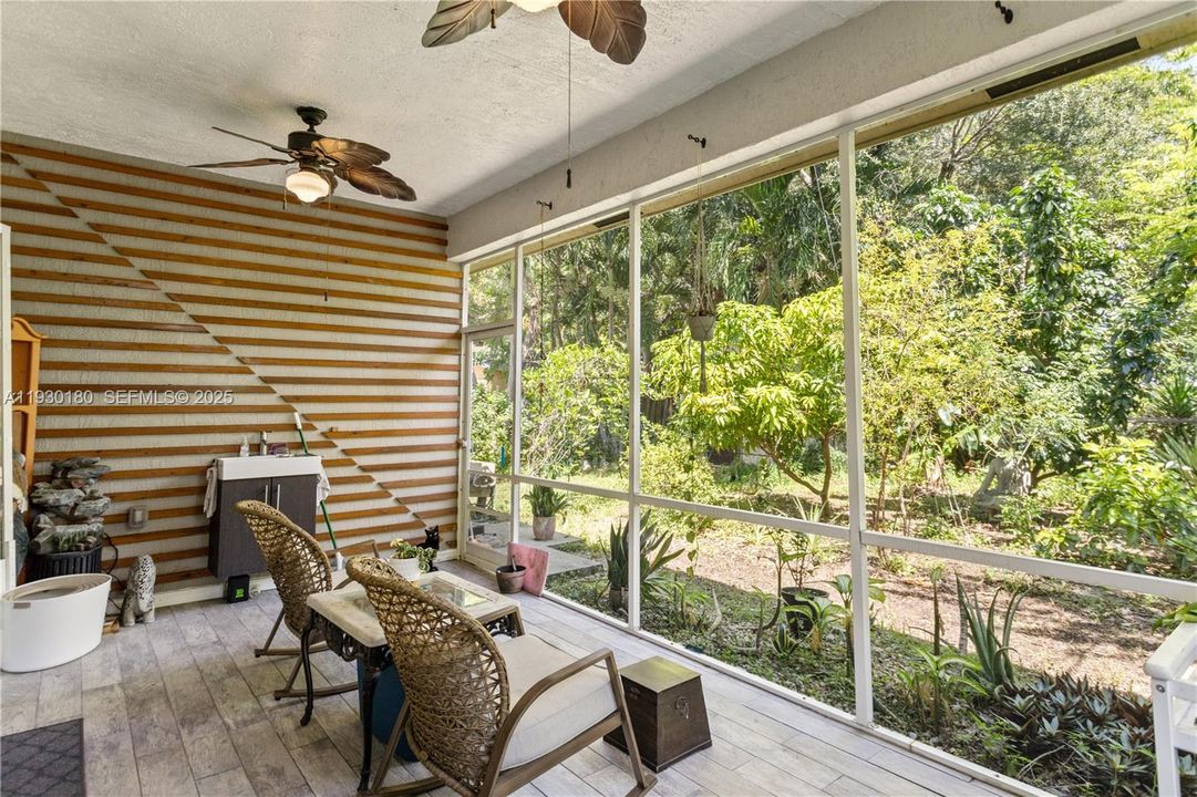 For Sale: $615,000 (3 beds, 2 baths, 1764 Square Feet)